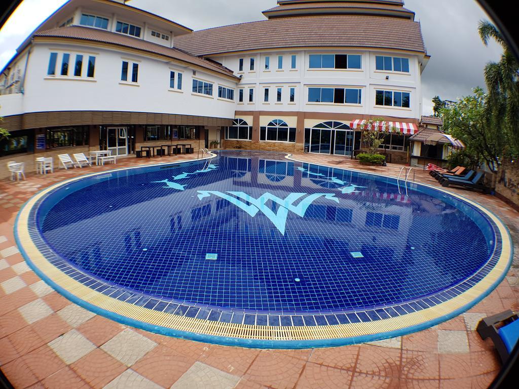 Major Grand Hotel Csumphe Kültér fotó