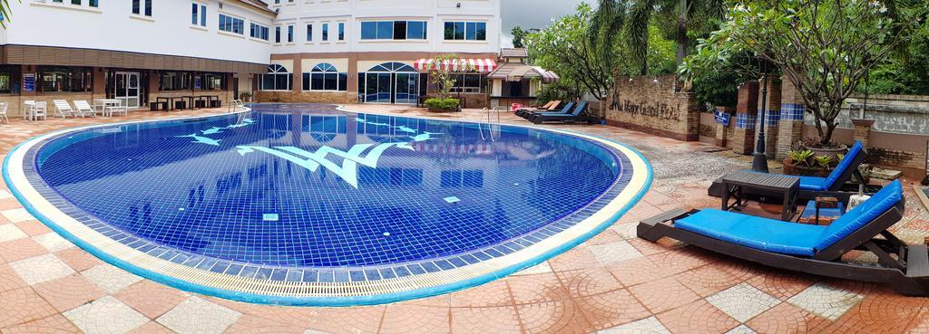 Major Grand Hotel Csumphe Kültér fotó