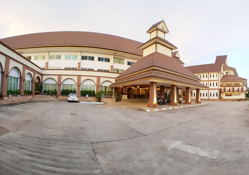 Major Grand Hotel Csumphe Kültér fotó
